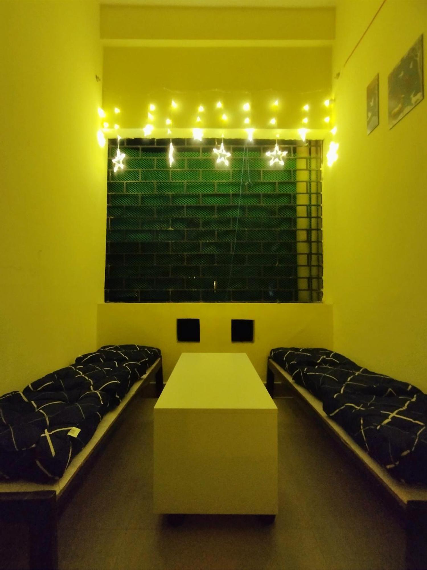 Nomad'S Nest Backpackers Hostel Guwahati Bagian luar foto