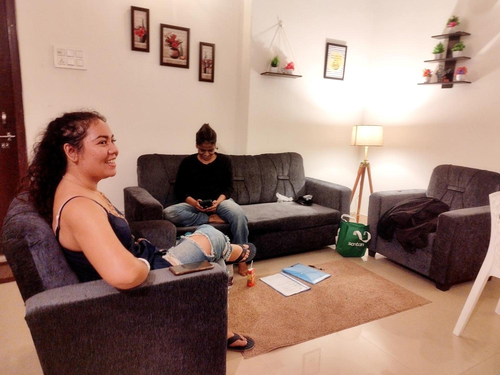 Nomad'S Nest Backpackers Hostel Guwahati Bagian luar foto